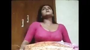 Brunette විනිවිද යන්න