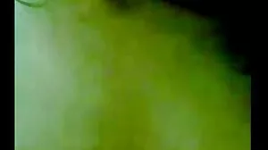 Xxx වීඩියෝව නරඹමින්