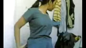 සුළු පියවරුන් වැඩිහිටි දියණියන්ට පහර දෙයි