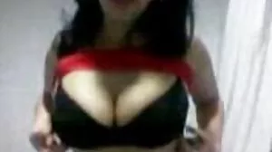සුදු කොල්ලෝ සරාගී ඉන්දියානු කාන්තාවන් මගුල