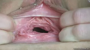 ටයිට් ඇස් ඉන් ටයිට් වයිට්